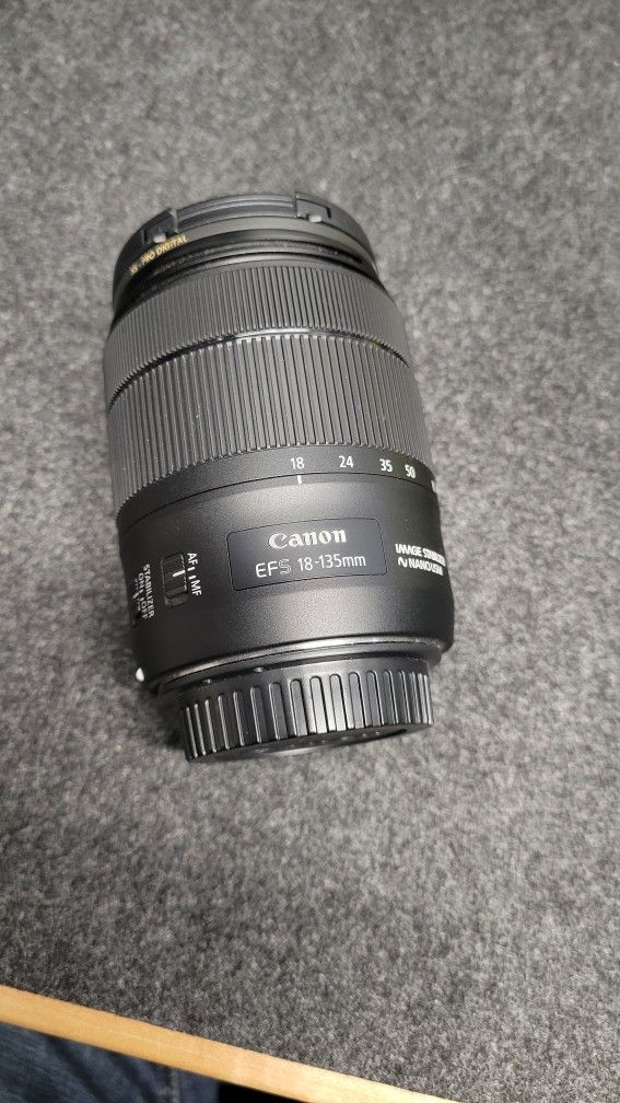 Canon 18-135 IS USM EFS Lens