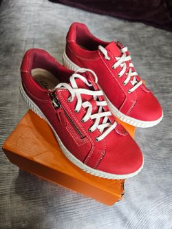 Womens Clark Sneakers
