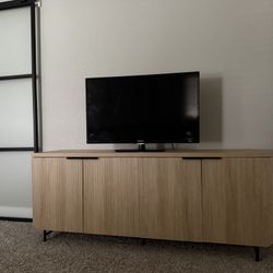 Walker Edison Scandinavian Fluted Entertainment Center