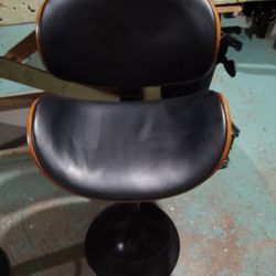 MATCHING WOODEN BACK AND BLACK SEAT CUSHION SWIVEL BAR CHAIRS