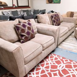 LIVING ROOM 2 pieces SOFA AND LOVESEAT 