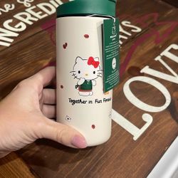 Starbucks Hello Kitty Cup