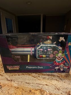 Halloween Killer Klowns From Outer Space Popcorn Prop