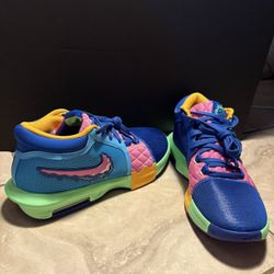 Nike LeBron Witness 8 Basketball Shoes- BRAND NEW! Men’s, size 10.5