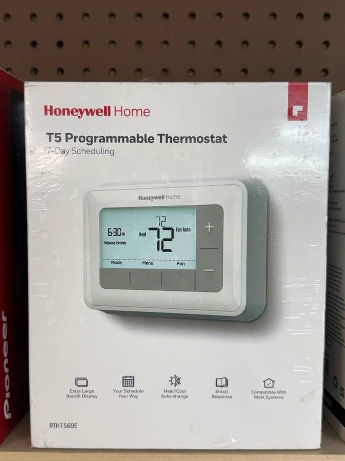 NEW! Honeywell Home RTH7560E T5 7-Day Programmable Thermostat