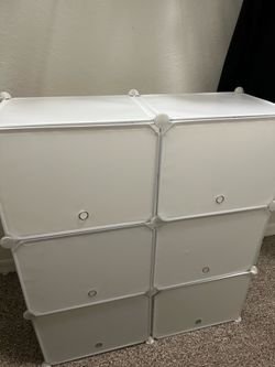 Shoes closet