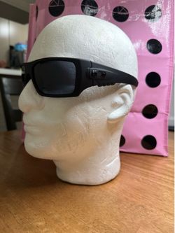 Oakley Detcord  style sunglasses