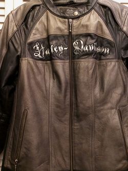 XL- Fitted Harley Davidson Leather Jacket