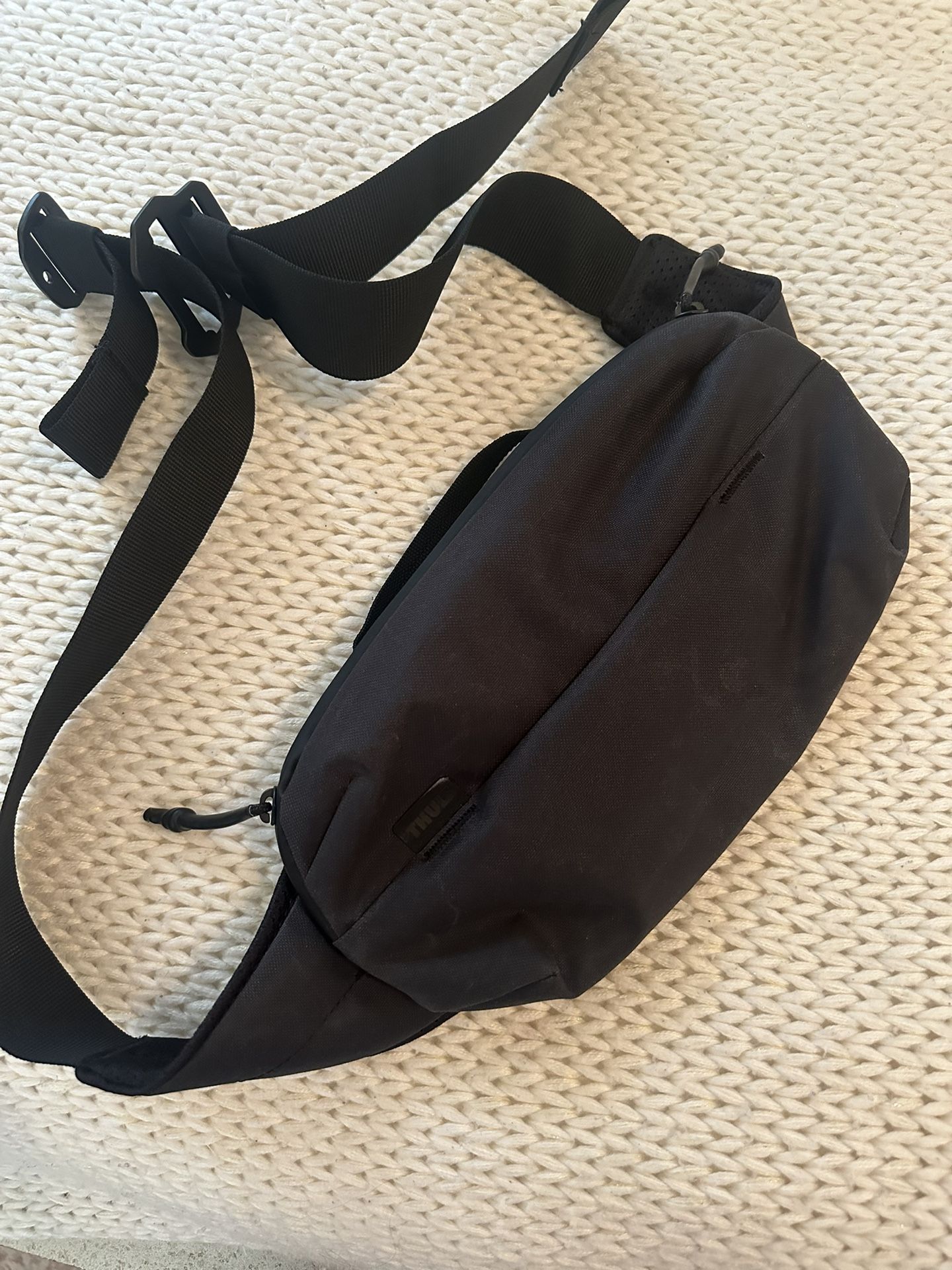 Thule Crossbody