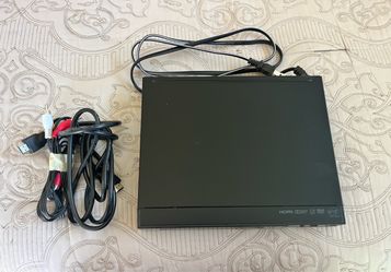 LG DP132 DVD/CD PLAYER