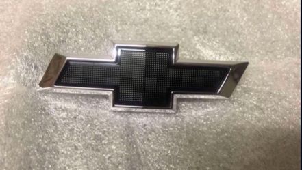 2019-2025 Silverado 1500/2500hd black bowtie for custom grille