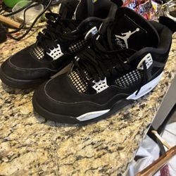 Air Jordan 4 Retro (White Thunder)