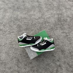 Jordan 3 Pine Green Size 10.5 Men Worn Once