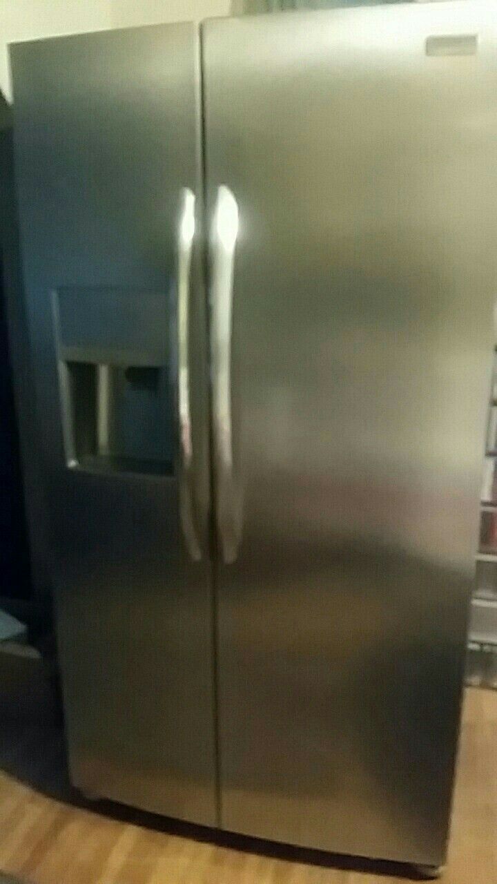 Frigidaire Gallery Series SS Refrigerator