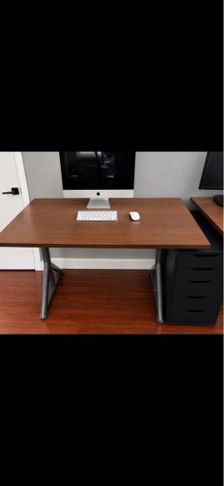 Adjustable desk IKEA IDÅSEN (3)