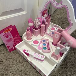 Melissa & Doug Wooden Beauty Salon Play Set With Vanity and Accessories (18 pcs)