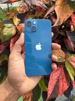 UNLOCKED IPHONE 13 / READY TO USE