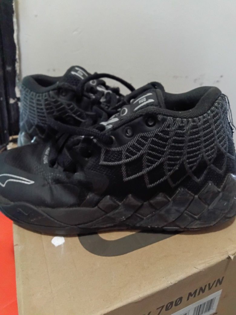 Lamelo Ball Oreo Sneaker Size 6C