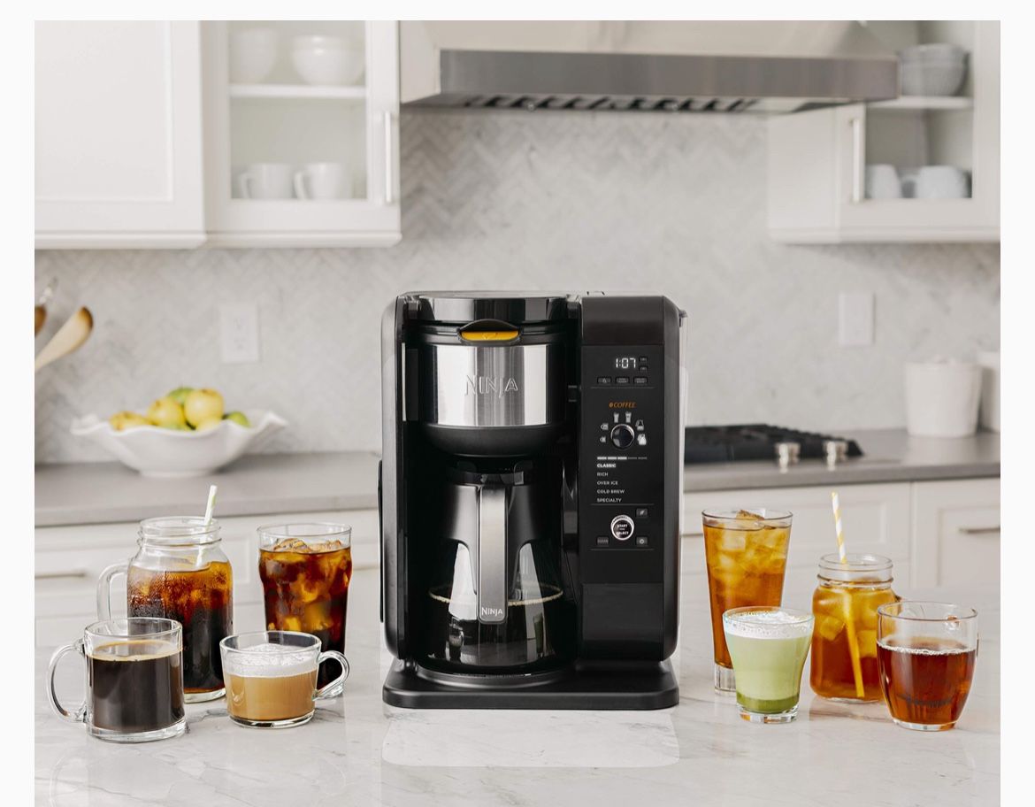 Ninja Hot and Cold Brewed System CP301 -Like New! Used less than 50 Times!