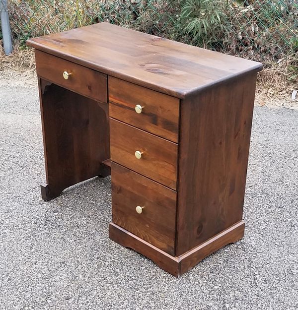 Cute Solid Pine Desk For In Hudson Nh Offerup