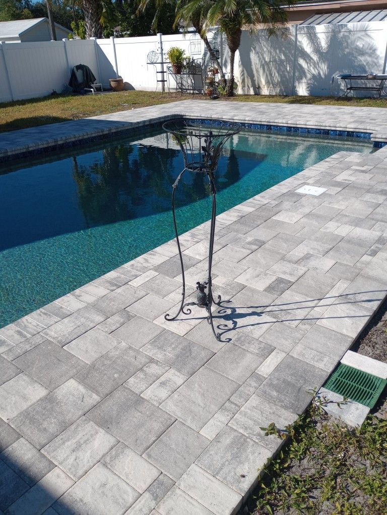 $15 OBO Black Metal Plant Stand 