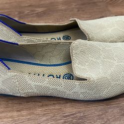Rothy’s Gold Sahara Loafers. Size 8
