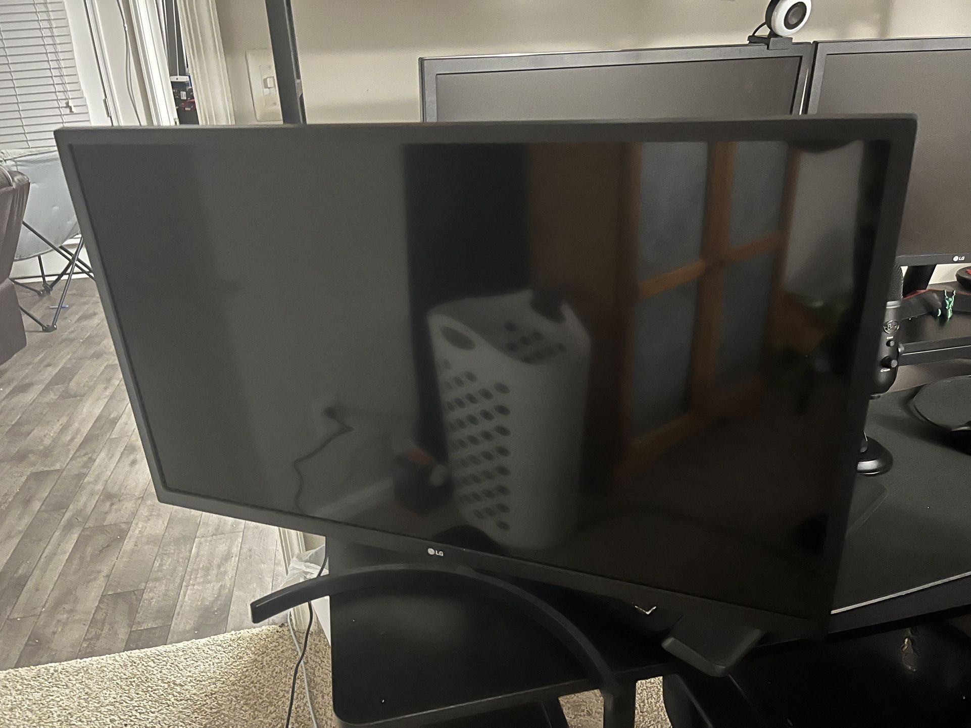 LG Monitor