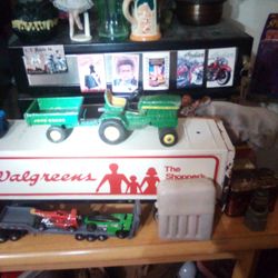 Vintage John Deere Tractor Trailer.