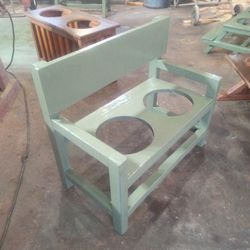 Large Bench Dog Feeder With Bowls