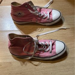 Pink  Converse Size 6