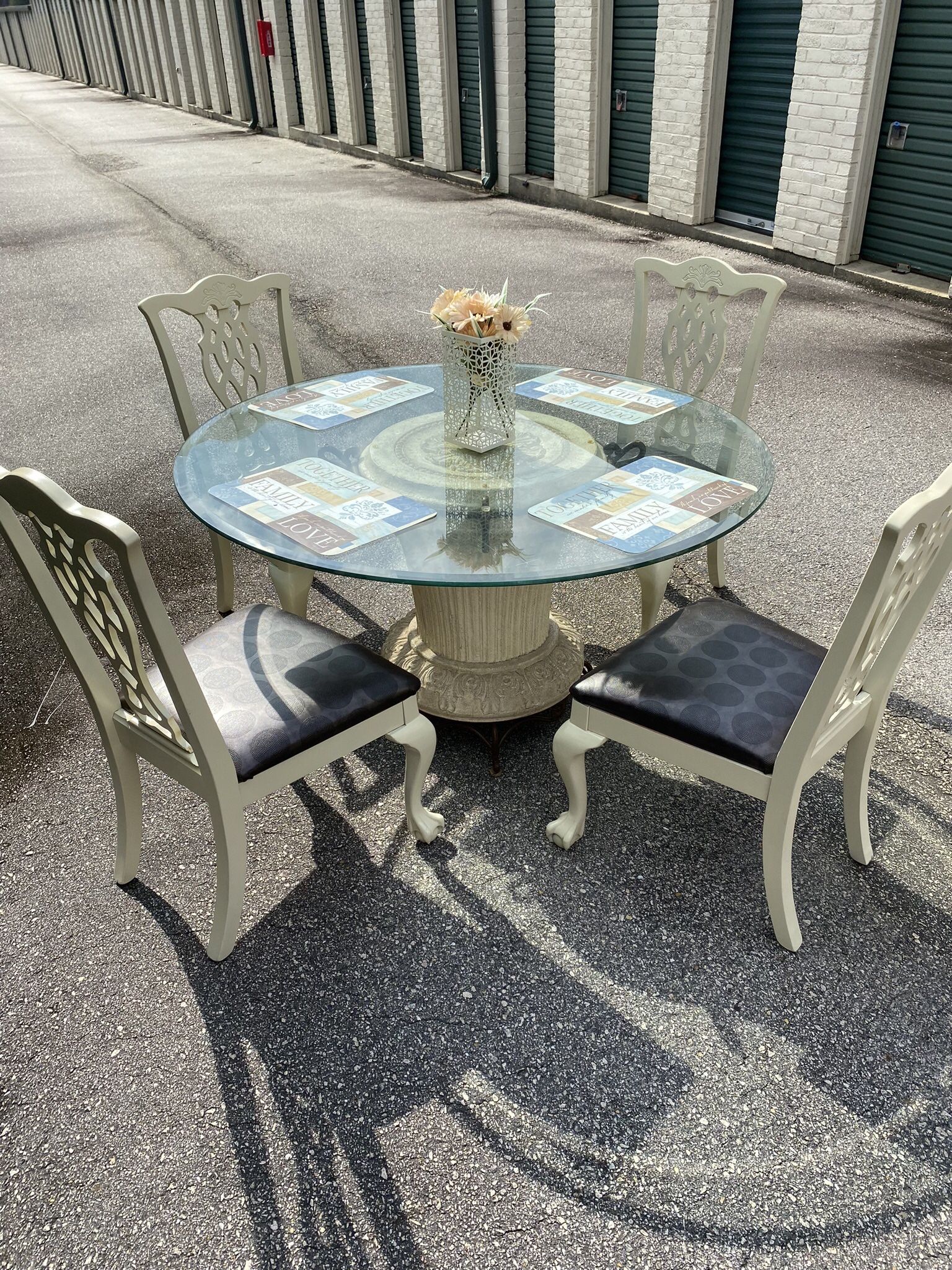 Dining Table & Chairs (No Scammers No Code)