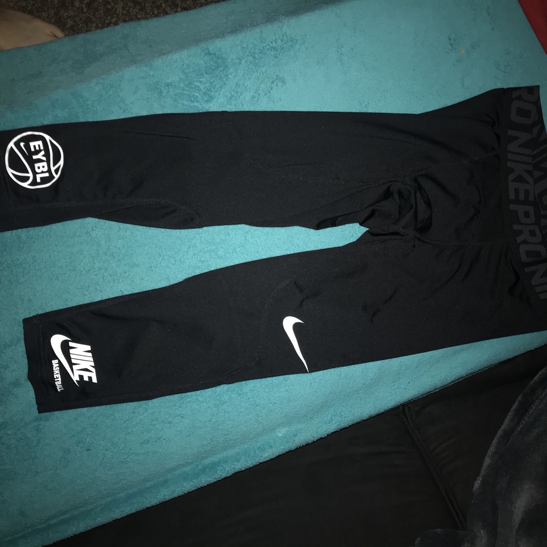 Nike EYBL 3/4 Compression Tights - Mens Size Small- $120 OBO