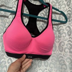 Slight used sport bra fits 34-36C, in good condition Pu Tully&Monterey Rd SJ CA 95112