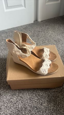 Lucky Brand sandals/heels