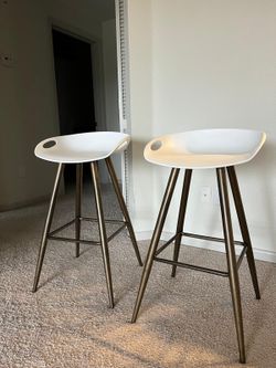 2 Bar Stools