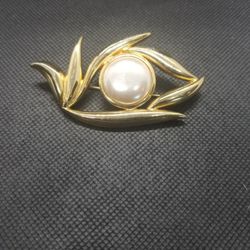 Bamboo Leaves Brooch 