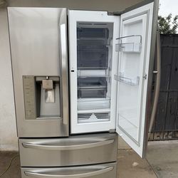 Refrigerador lg 5 puertas  en buenas condiciones