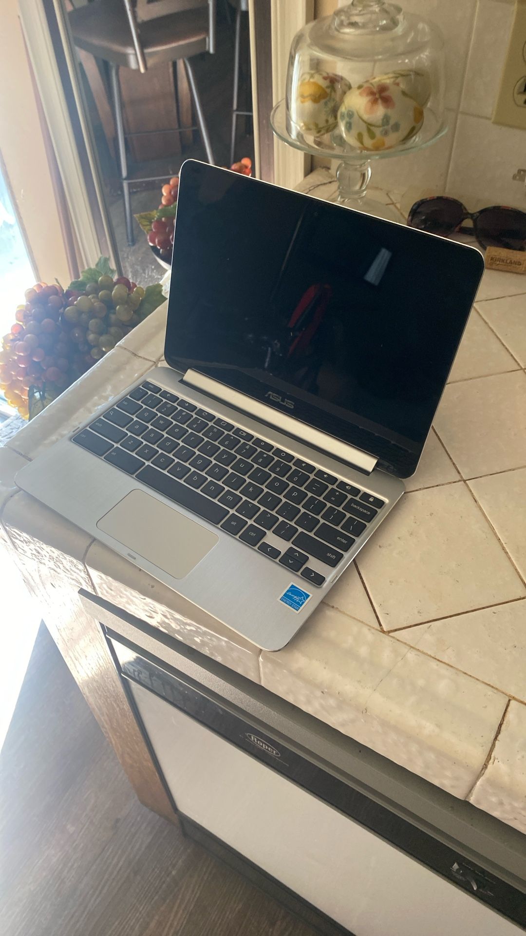 Asus C-100 P Laptop Sold For Parts.