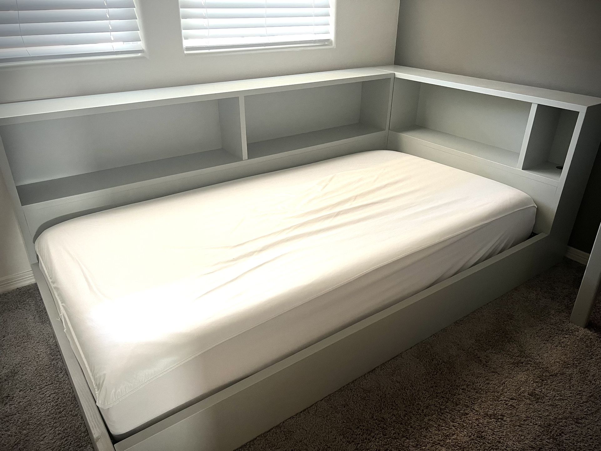 Living Spaces Mateo Twin Corner Bed w/ Memory Foam Mattress for Sale in