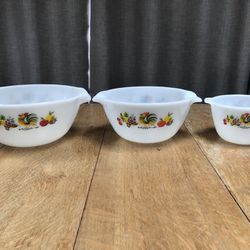 Set Of 3 Vintage Anchor Hocking Fire King Chanticleer Rooster Nesting Bowls