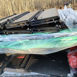 I Have Brand New Folding Covers Will Fit 2019 To 24 5.6 Series