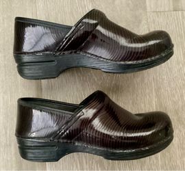 READ Dansko Professional Clogs Leather Brown Wave Swirl Print Size 41 10.5 11