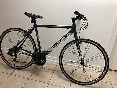 Reduced! New Schwinn Volare 1200 21 Speed 700C Road Bike - grey