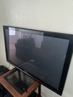 Packaged Deal Tv And Gaming Console 