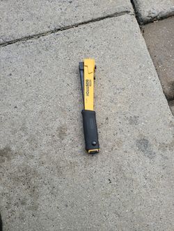 Bostitch 0.25-in Heavy Duty Manual Hammer tacker