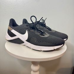 Nike Men's Legend Essential 2 Sneakers