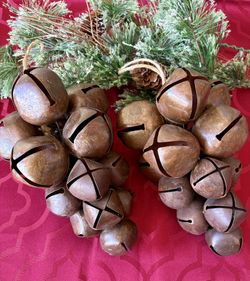 Vintage Bell Grape Clusters 