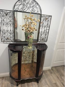 Antique wooden table with mirror set