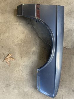 E28 Passenger Fender
