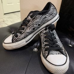 Converse Size 8 